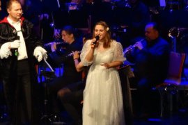 Symphonisches Blasorchester SBO Grafenrheinfeld Musicals Anne Kulawik Ännii Roxx Michael Schopf