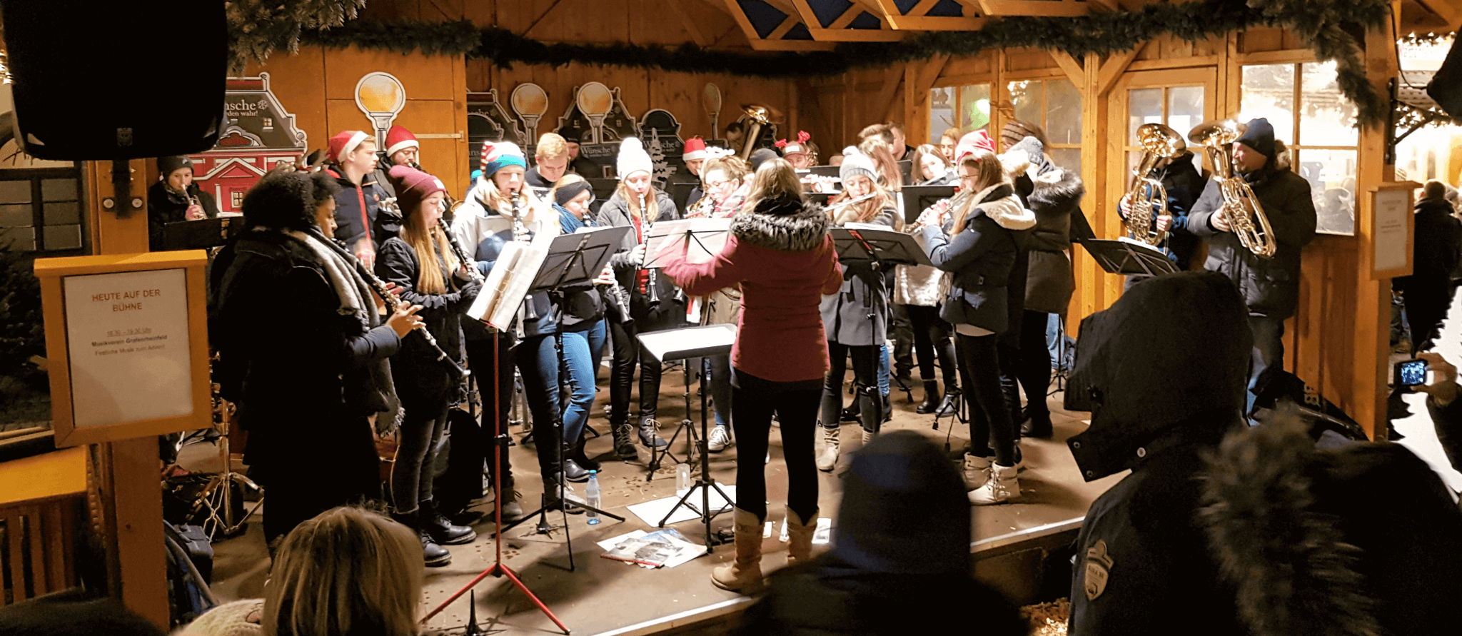 Musikverein Grafenrheinfeld Leon Böttche Tobias Werner Schlagzeug Akkordeon Weihnachtsfeier 2018 Probenraum Grafenrheinfeld SBO Schweinfurt