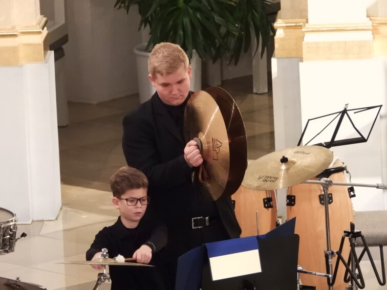 Musikverein Grafenrheinfeld Jakob Heß Leon Böttche Schlagzeug Becken Drumset Drummer SBO Symphonisches Blasorchester Grafenrheinfeld Orchester Musik Rafeld Schweinfurt