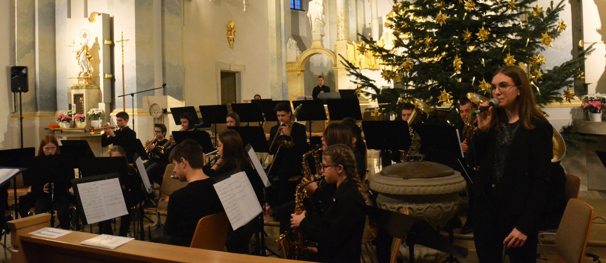 Musikverein Grafenrheinfeld Jugendblasorchester JBO Nachwuchs Orchester Youngsters Magdalena Haßelbacher Dirigentin Kirche Rafeld Schweinfurt Bethlehem