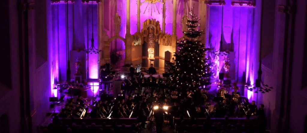 Weihnachten Weihnachtskonzert Konzert SBO Symphonisch Diriegn Jochen Hart Grafenrheinfeld Musikverein Rafeld